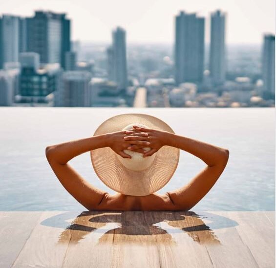 Refreshing Swimming Pool for Leisure & Fitness – Esquina Near Lokhandwala Andheri West